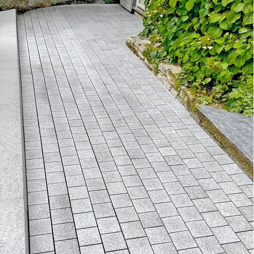 Grey granite cobble setts 10cm - grey,